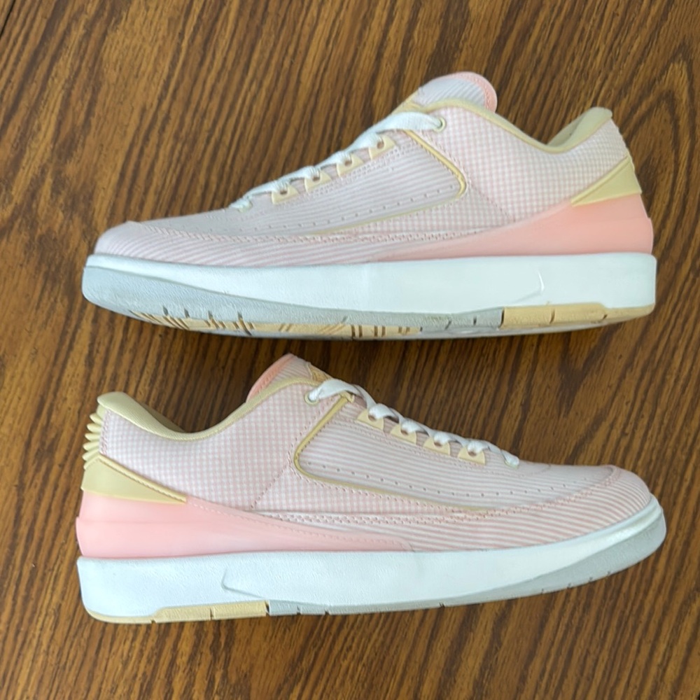 Air Jordan 2 Retro Low Easter